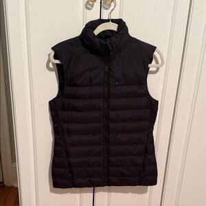 Figs Women's Dark Puffer Vest